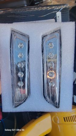G35 Fender Light Cover
