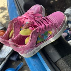 Peep Heelys