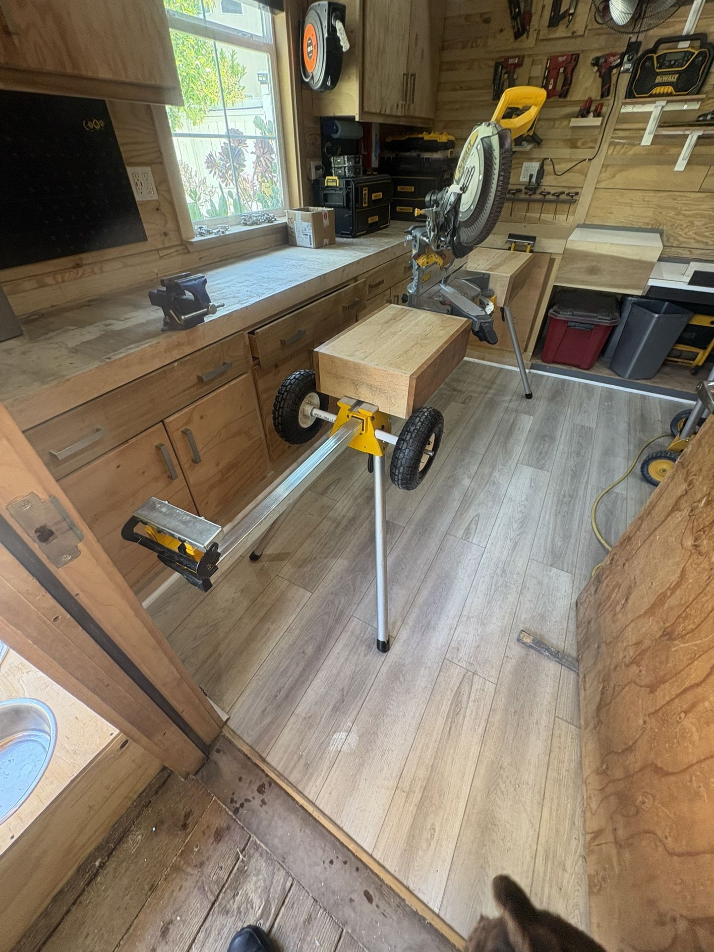 Dewalt Heavy Duty Miter Saw Stand