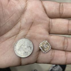 Looking To Buy Scrap Gold (rings, Grillz, Earrings, Bracelets)