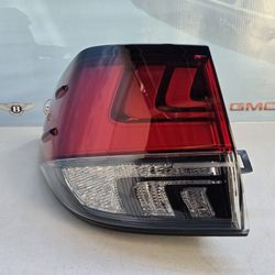 2020 2021 2022 LEXUS RX350 LEFT SIDE OUTER TAIL LIGHT