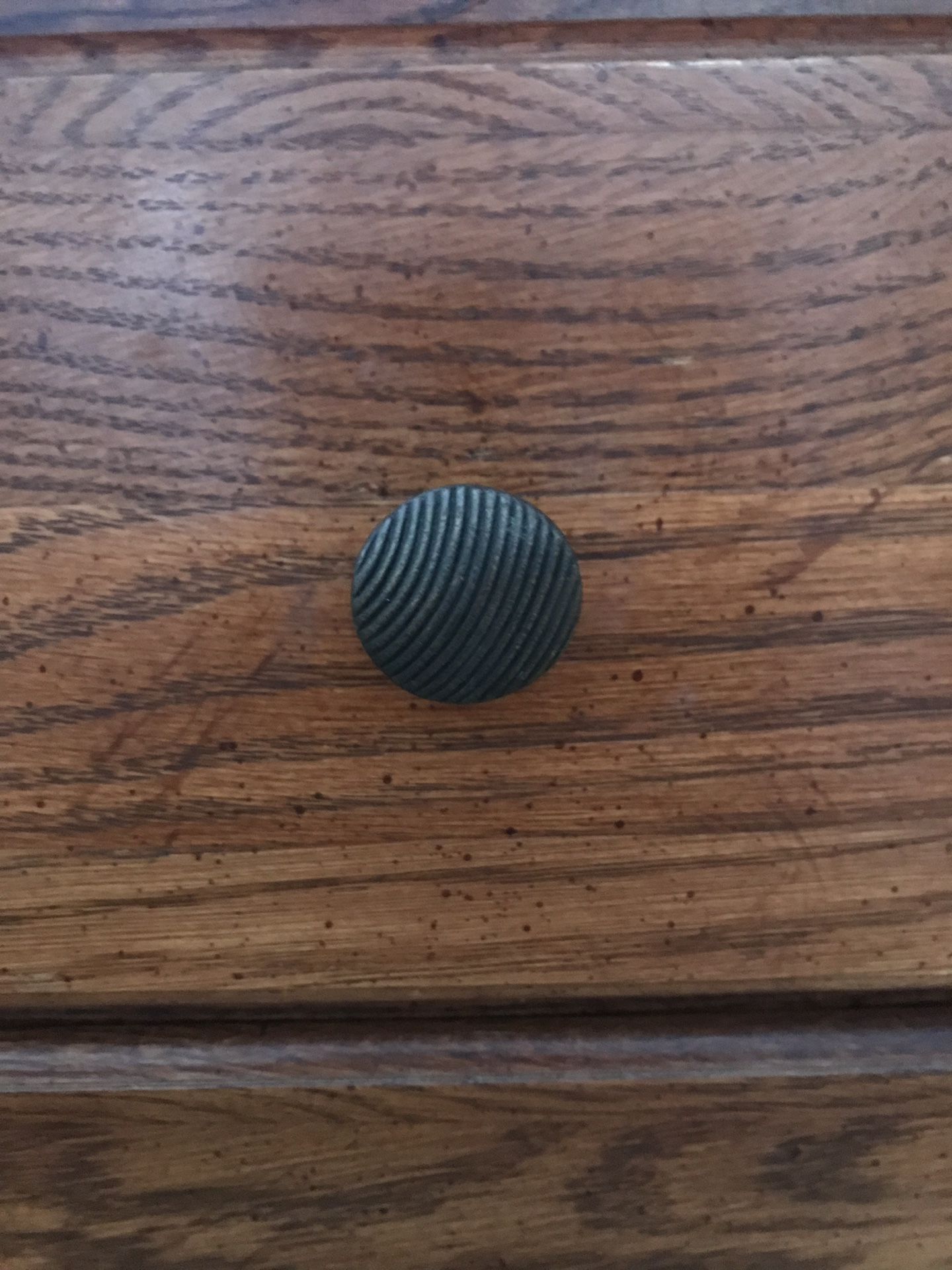 Dresser drawer knobs