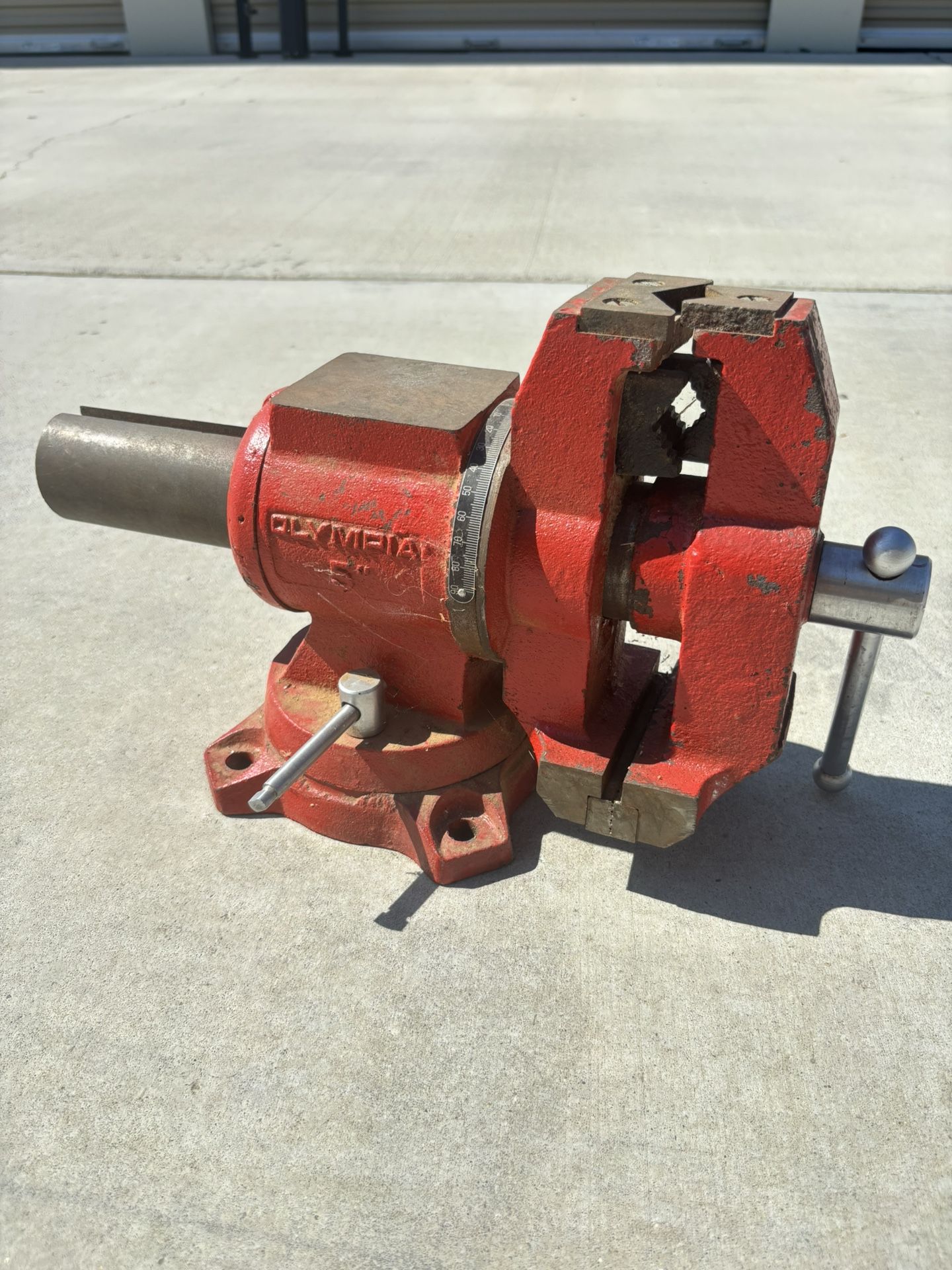 OLYMPIA 6“ Heavy Duty Bench Vise