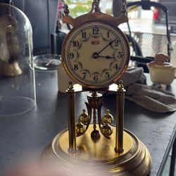 Antique will be wedding clock never used an excellent condition