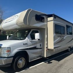 2015 Coachmen Leprechaun 319DS