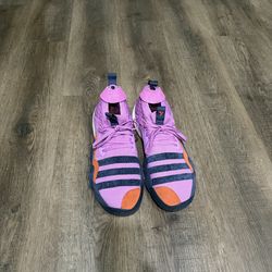 Adidas Sneakers – Great Condition 👟
