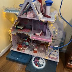 LOL Surprise Ski Chalet Dollhouse 