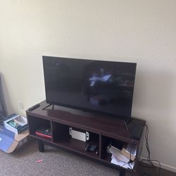 Insignia 40 Inch Flat Screen TV