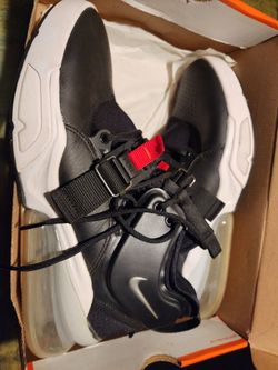 NIKE QUEST 5 MEN Tennis shoes