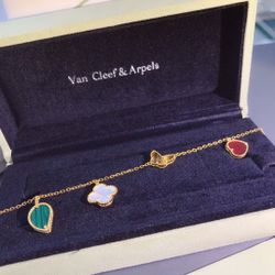 Fashion design small bracelet