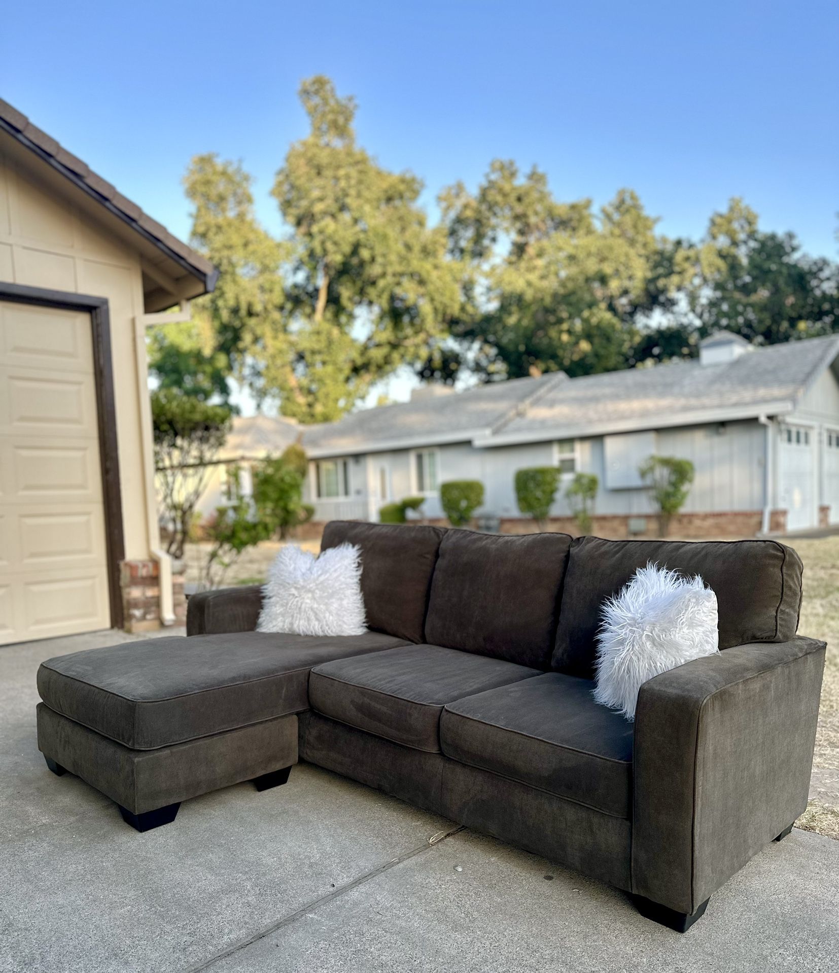 Brown Reversible Chaise Sectional | Ashley Furniture โ FREE Delivery