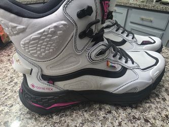 Vans Crestline GoreTex MTE HiTop Shoes Size 10