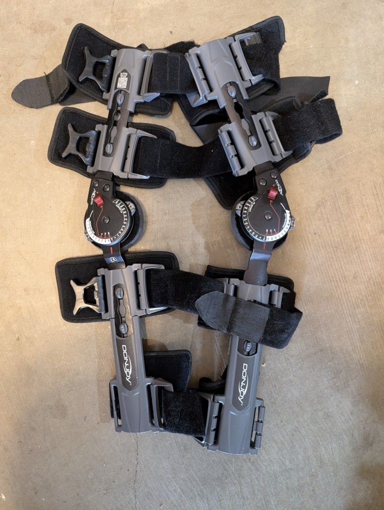 Adjustable Stable Knee Brace
