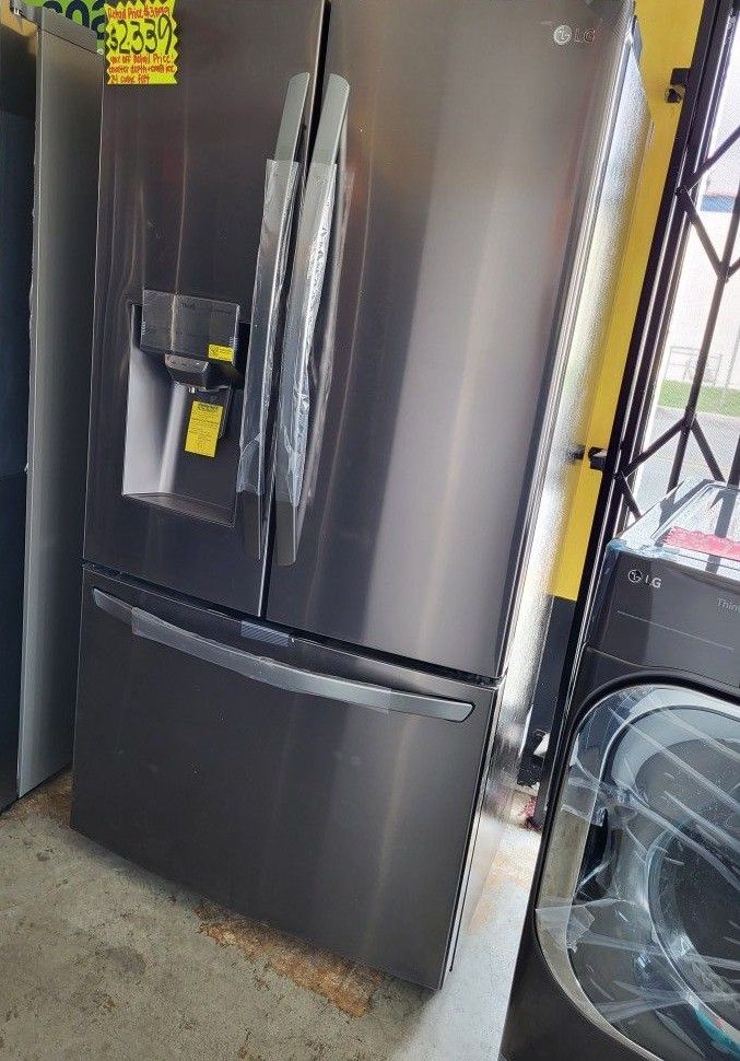 LG ThinQ French Door Counter Depth Refrigerator With Craft Ice 24 Cubic Feet for Sale in San