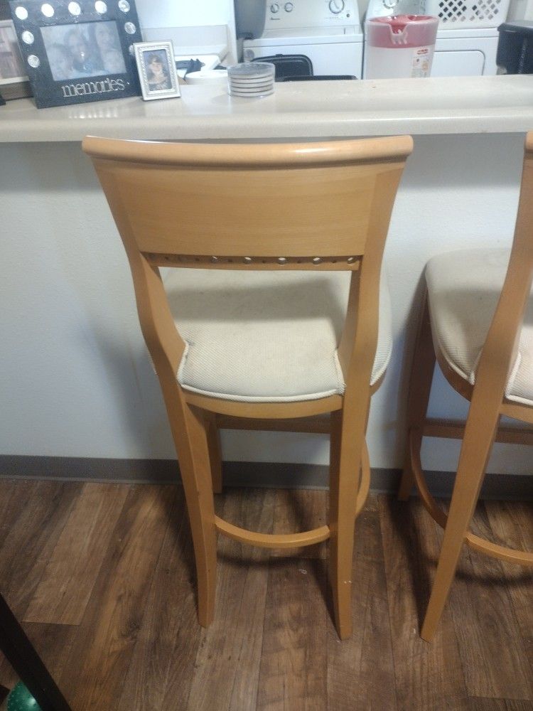 2 Bar Stools In Great Condition