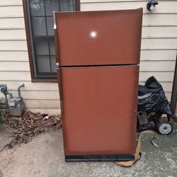 Free Frigidaire Blowing WarmAir