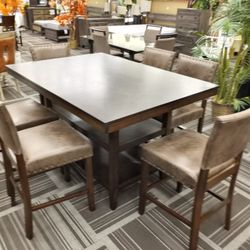 7pc Dining Room Set 