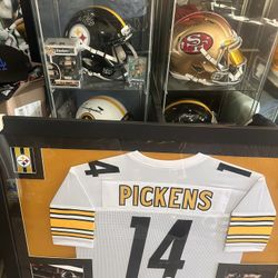 George Pickens  Framed Jersey 