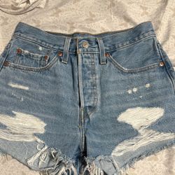 Levi’s 501 Jean Shorts (Women) Size W26