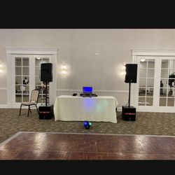 PA Speaker Set (2X Makie 1300 W Speakers and 2X The Behringer Eurolive B1200D-PRO powered subwoofer  