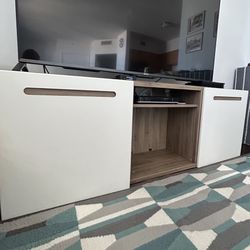 IKEA BESTÅ TV Stand with Wood‑Effect Frame & White Doors – Excellent Condition