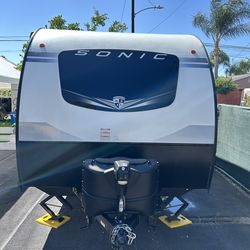 2022 Venture RV Sonic  211vdb