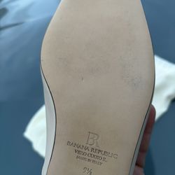 Banana Republic 9 1/2 Worn Only For 30 Minutes