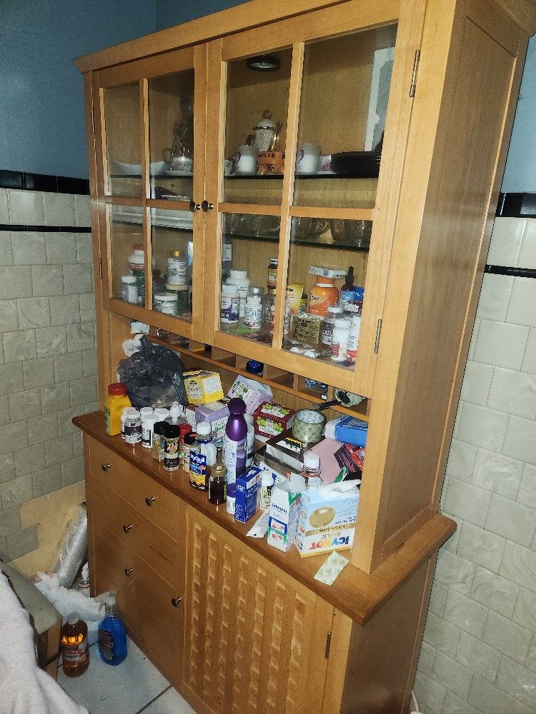 China Cabinet And Table With Chairs