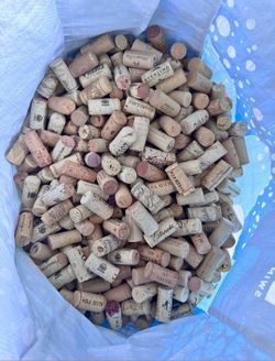 WINE CORKS 2,375