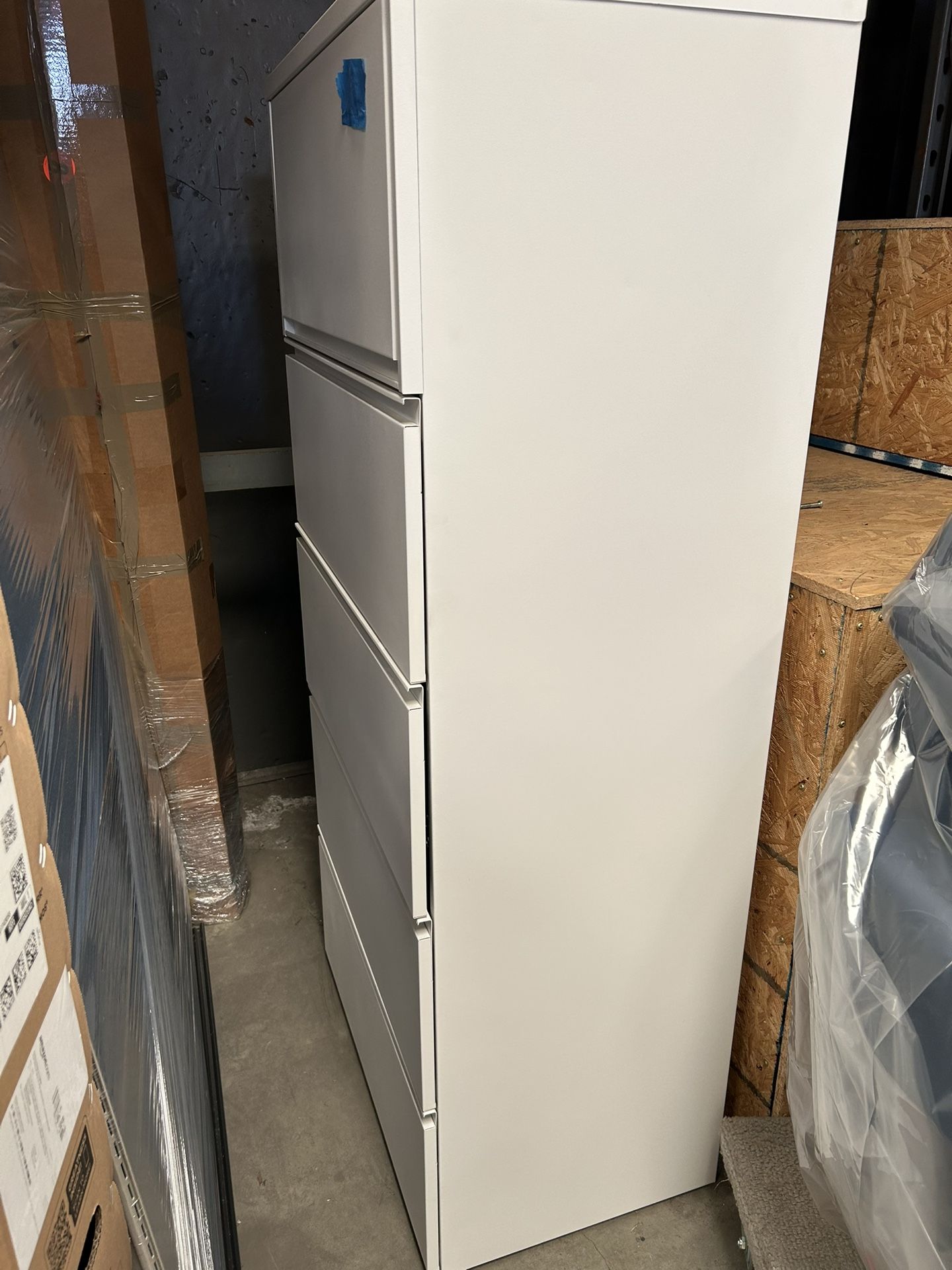 File Cabinet- 4 Drawers