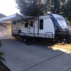 2019 Cruiser RV Radiance Ulta lite