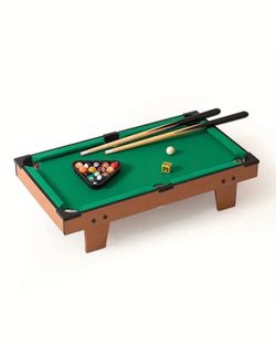 Mini pool table