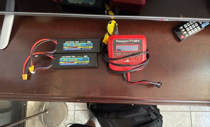 7.4v 5200mah 35 cc batteries and charger