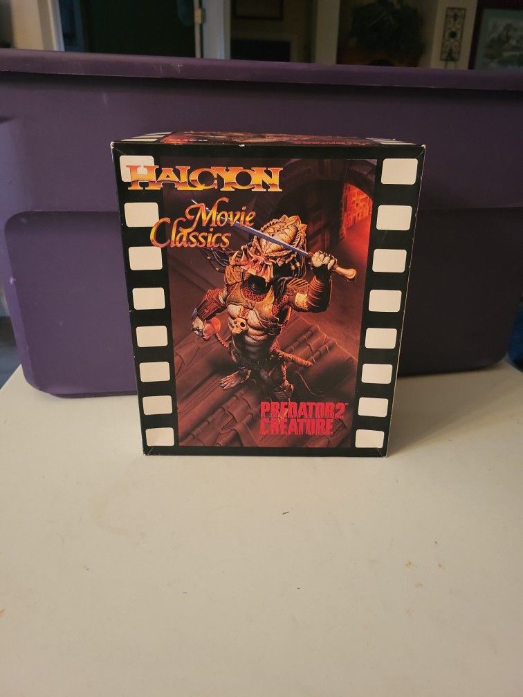 HALCYON #HAL13 MOVIE CLASSICS PREDATOR 2 CREATURE PLASTIC MODEL KIT B56