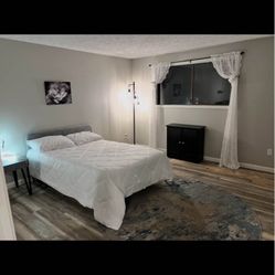 Double Bed + Sheets + Comforter