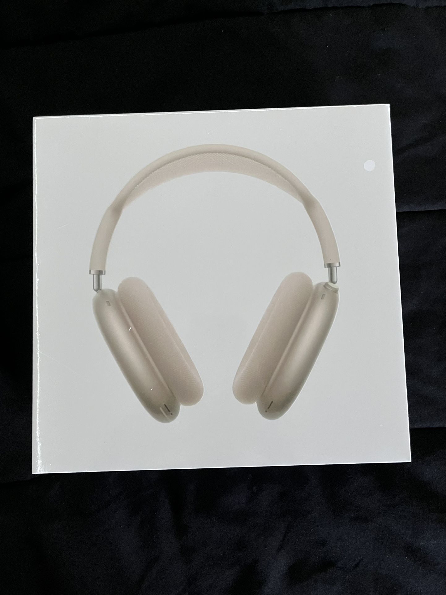 Apple AirPod Maxes