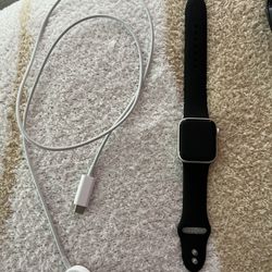 2nd Gen SE Apple Watch