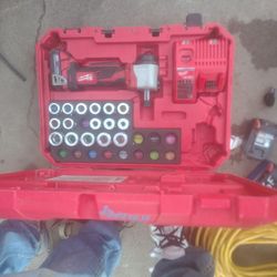 Milwaukee M18 Cable Stripper Kit with 17 Cu THHN/XHHW Bushings
