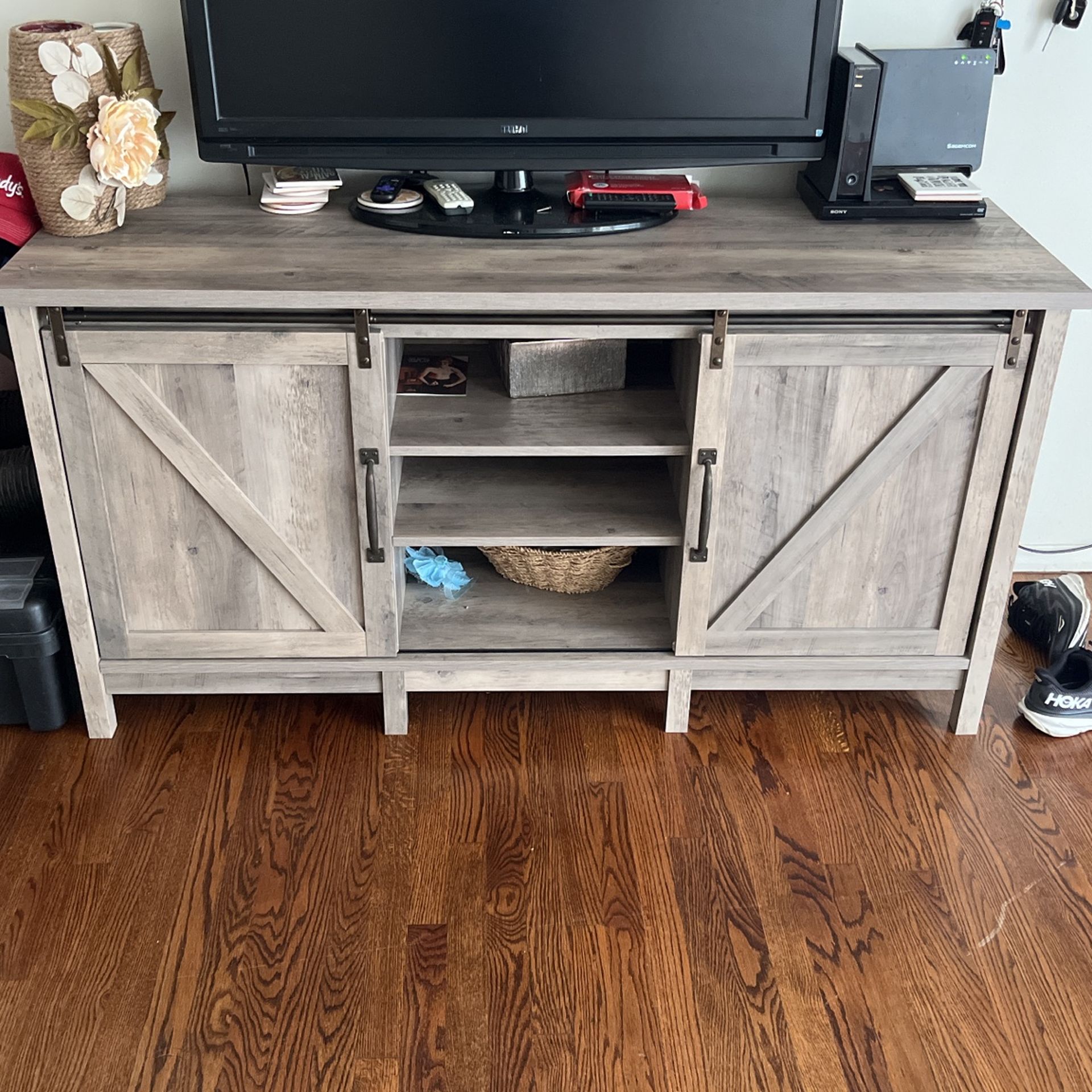 Desk For TV