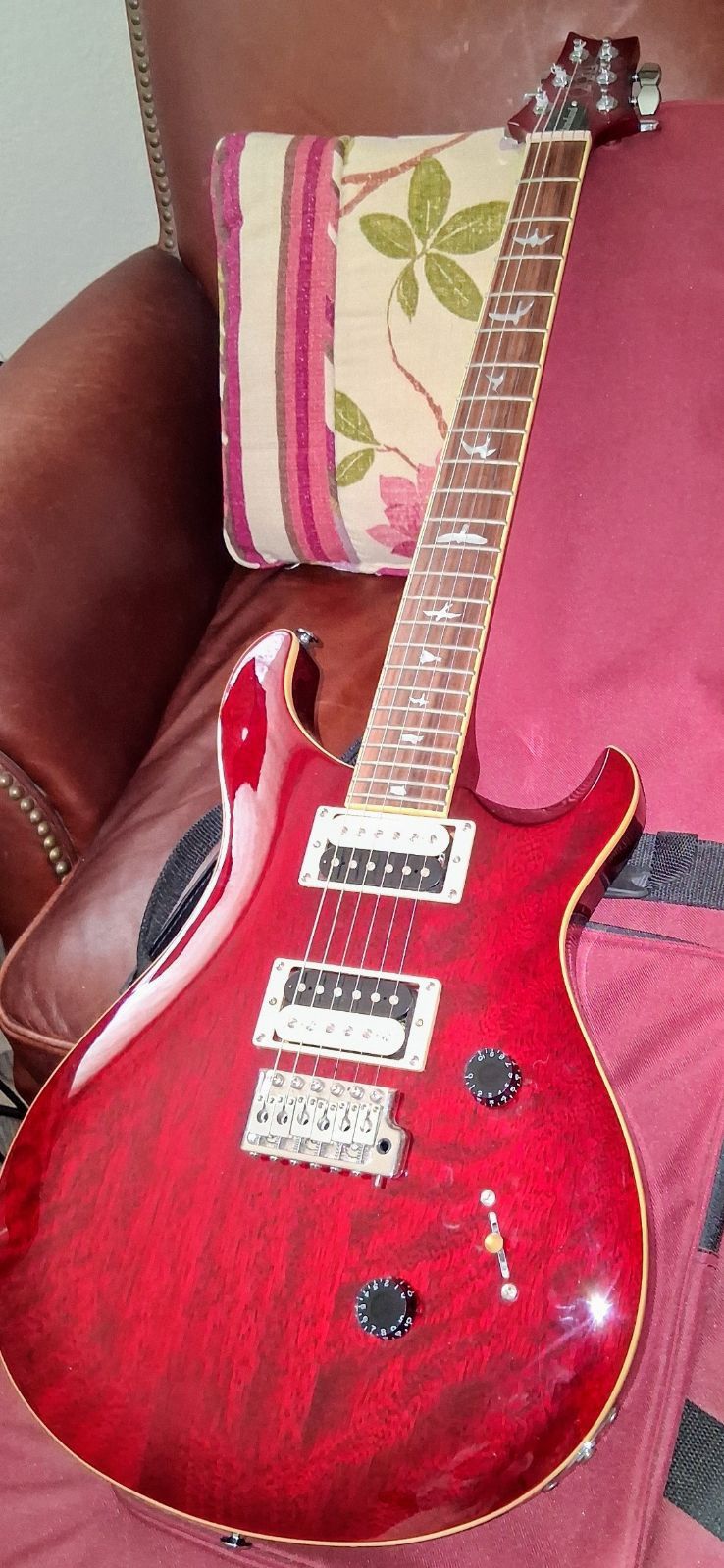 PRS SE Standard in Great Condition, Great Performer, Authentic PRS Quality, an Outstanding Color with Nice Binding, So Cool & Beautiful!