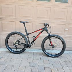 TREK ROSCOE 7 MOUNTAIN BIKE 27.5 INCH 1 X 10 SPEED DROPPER POST SEAT ROCKSHOX LOCKOUT ( CHECK MY OTHER BIKES)