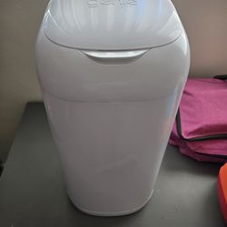 Diaper Genie Classic – Excellent Condition, Works Perfectly!