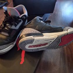 Jordan's grade school size 5.5