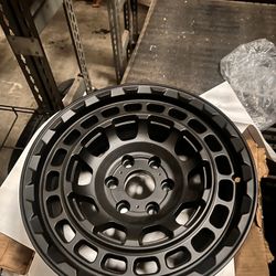 Black Think 16” Off Road Wheels For Chevys 