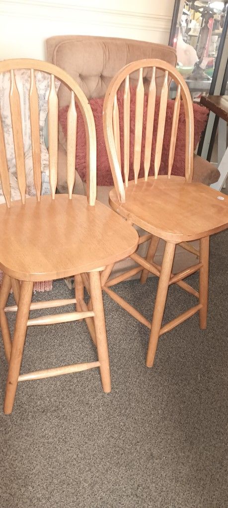 2 Bar Stools