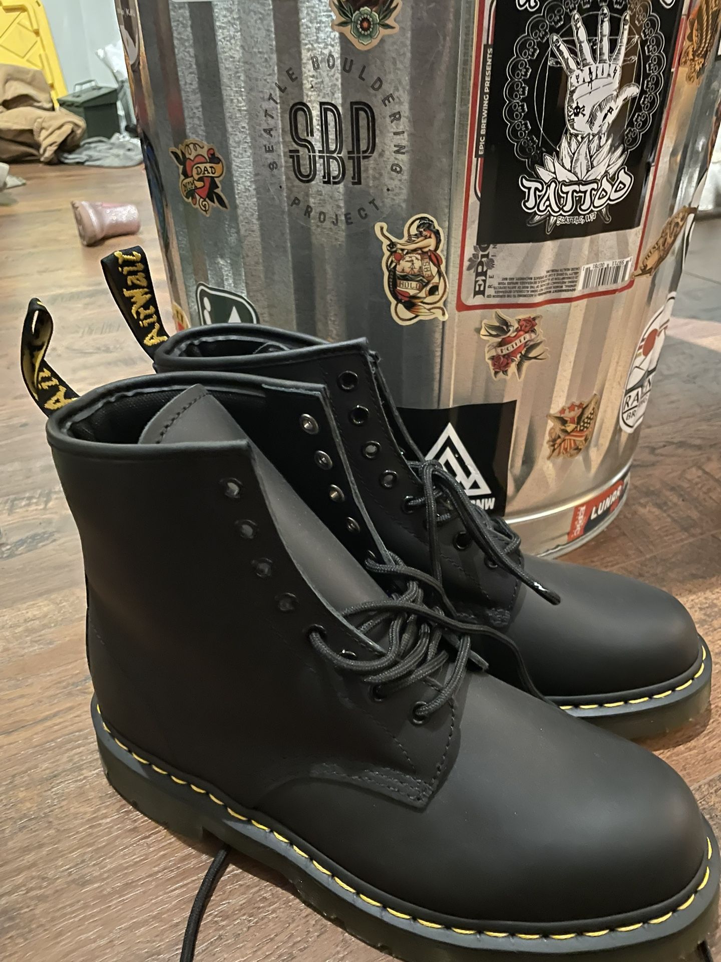 Men's Size 10 Doc Martins Boots