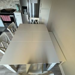 Beautiful Dinning Table With Leaf . 4 Chairs And A Bench.