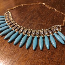 SKY BLUE NECKLACE WITH CRYSTALS!