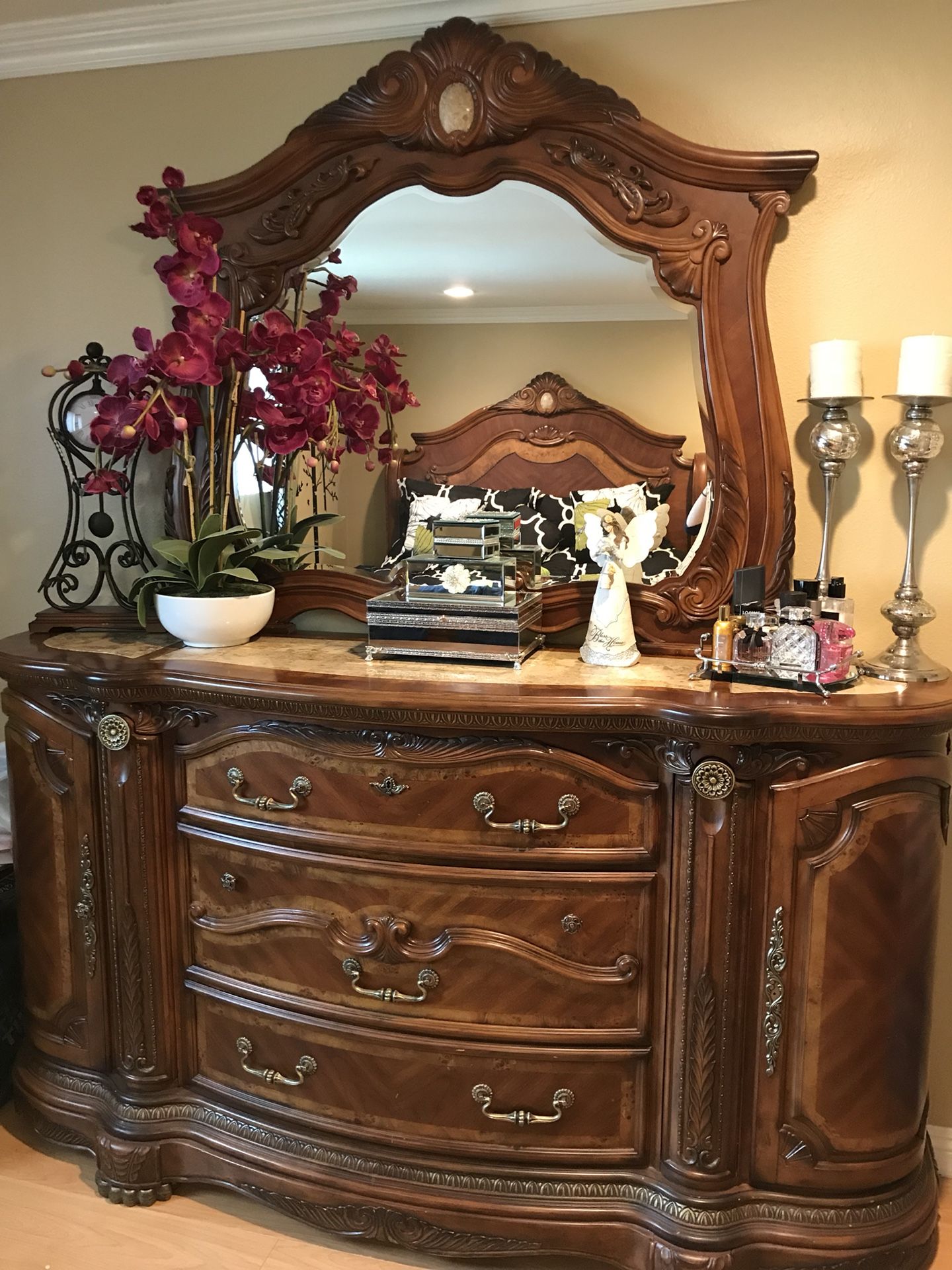 AICO by Michael Amini Cortina Panel Configurable Bedroom Set