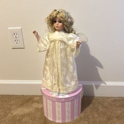 Gorgeous! Angel Porcelain Doll In Satin & Lace 